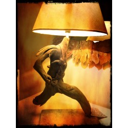 Lampada realizzata a mano "Il Guerriero della Luce"